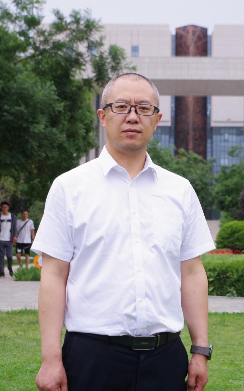 2021年师德标兵陈伟：用最高的水平让学生获得最大的收获