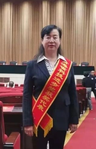 王秀丽：将创新与真知融入课堂