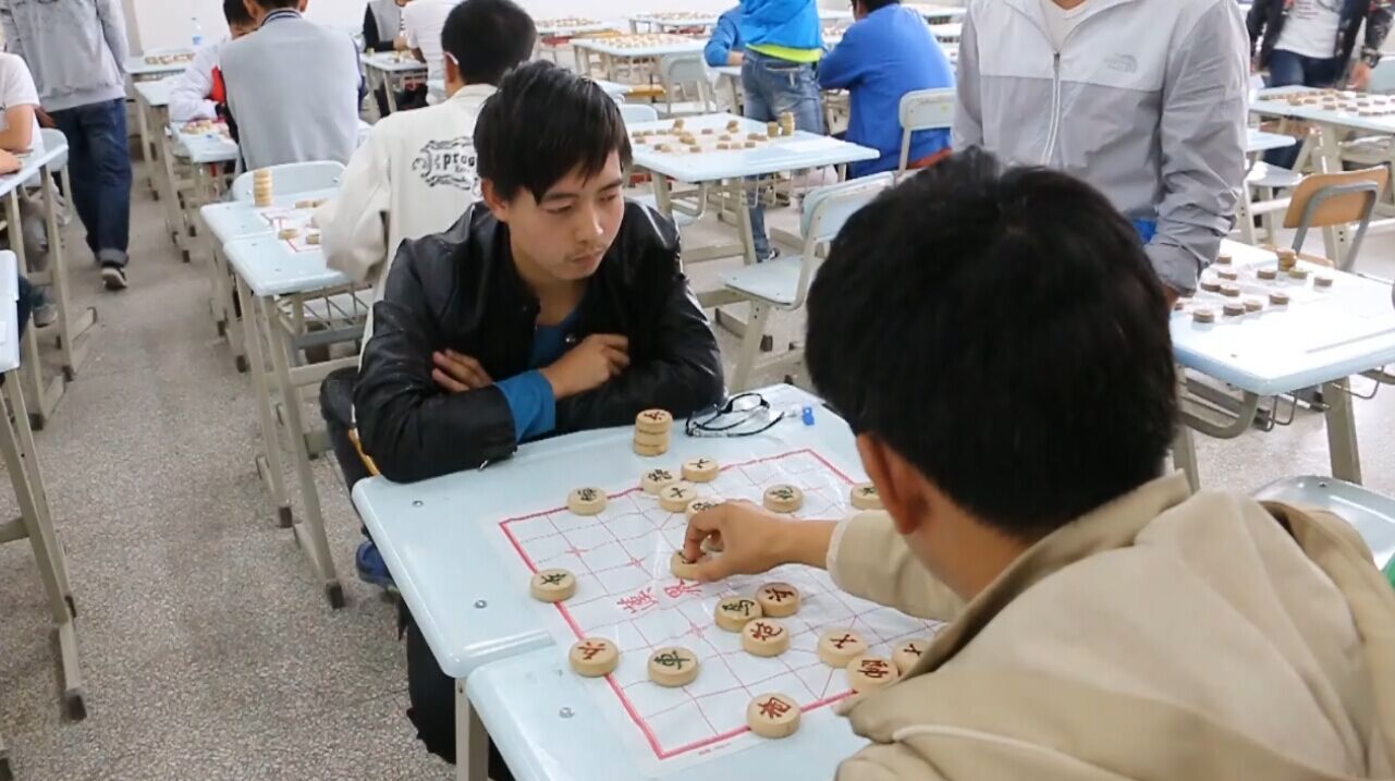 弈海师生争霸赛举行