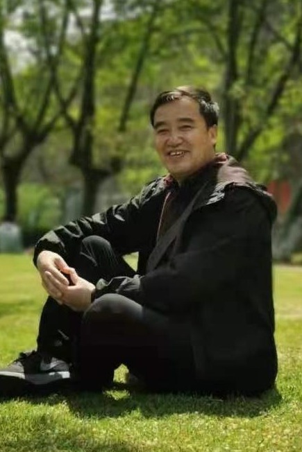 【2022师德标兵候选人风采】 马克思主义学院：景君学